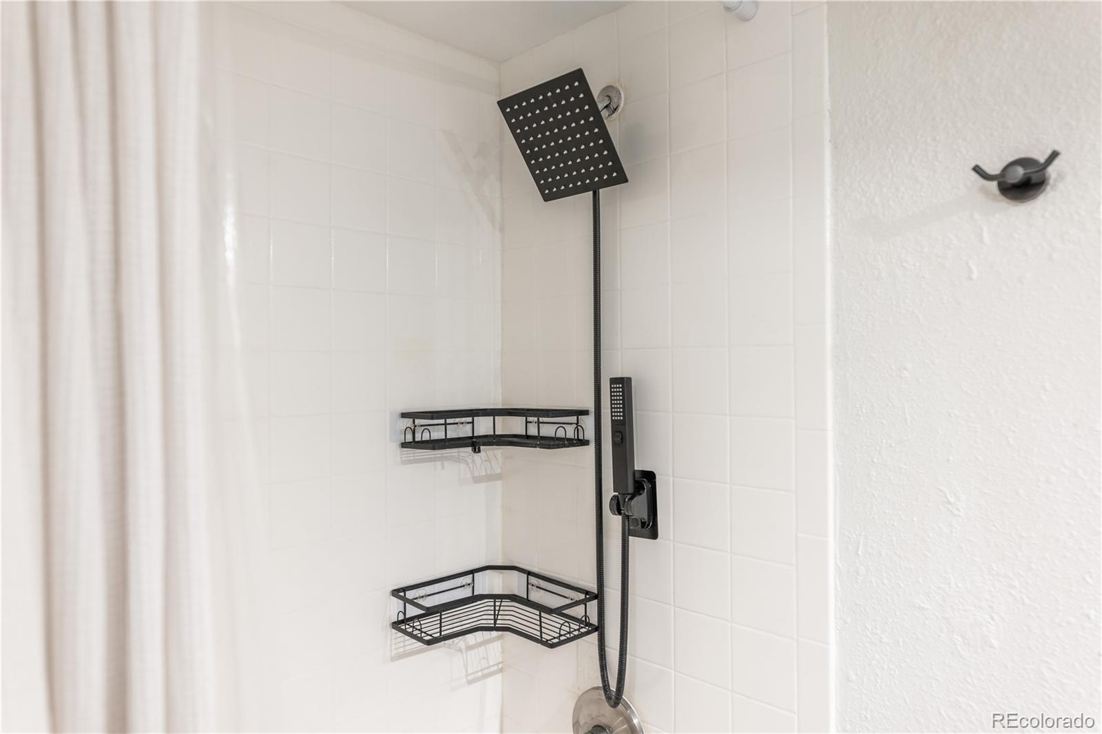MLS Image #12 for 2480 w caithness place,denver, Colorado