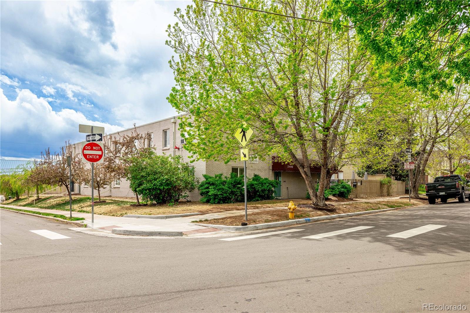 MLS Image #20 for 2480 w caithness place,denver, Colorado