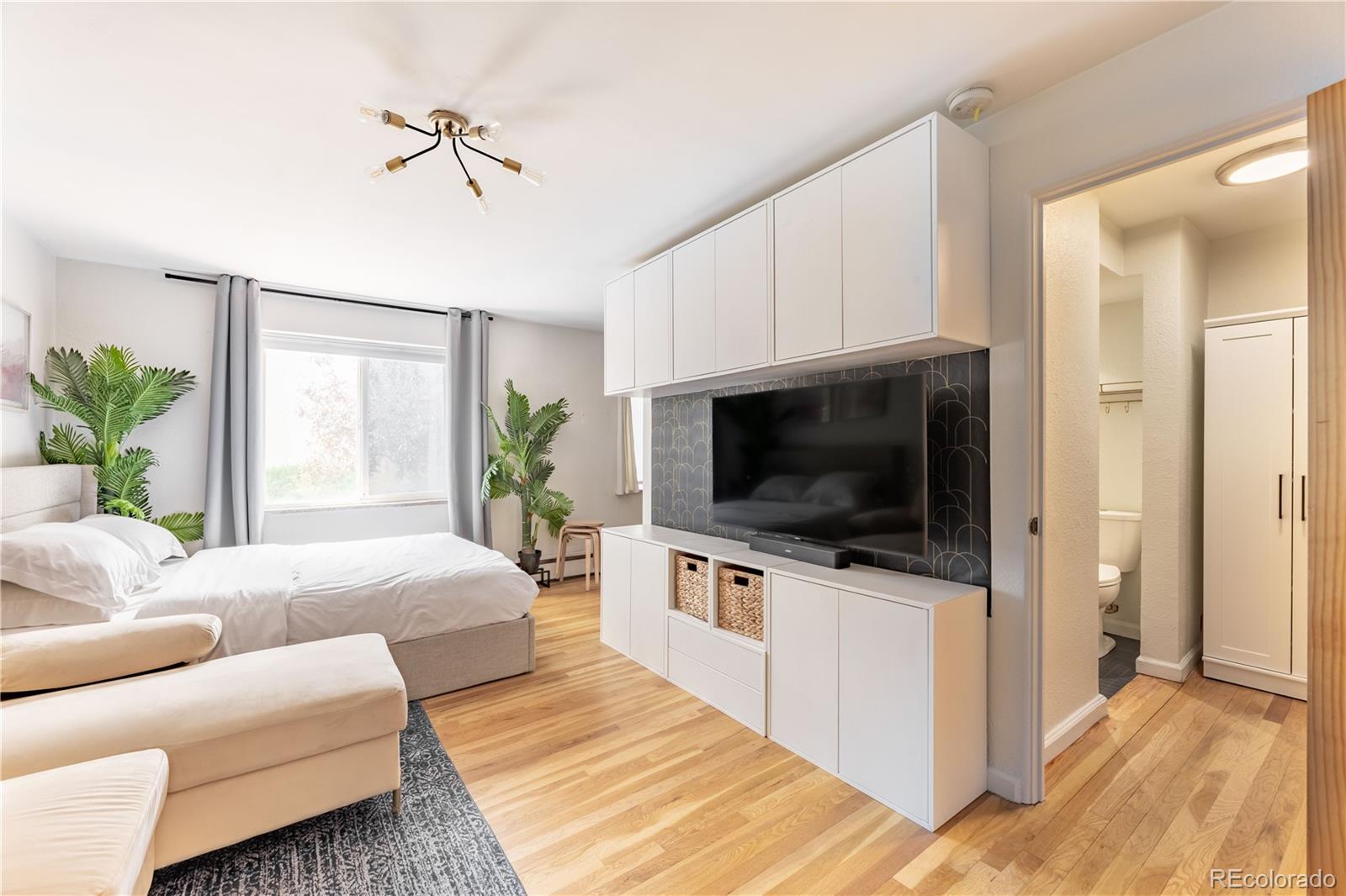 MLS Image #3 for 2480 w caithness place,denver, Colorado