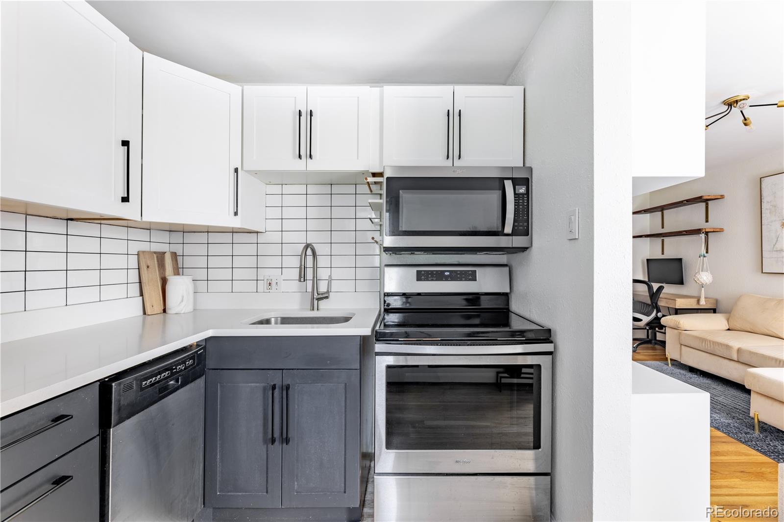 MLS Image #7 for 2480 w caithness place,denver, Colorado