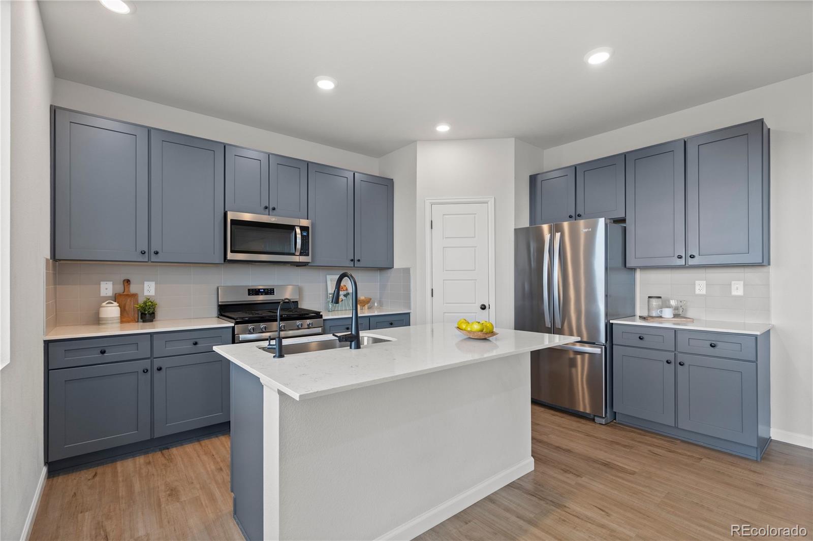 MLS Image #14 for 12407 e 102nd avenue,commerce city, Colorado