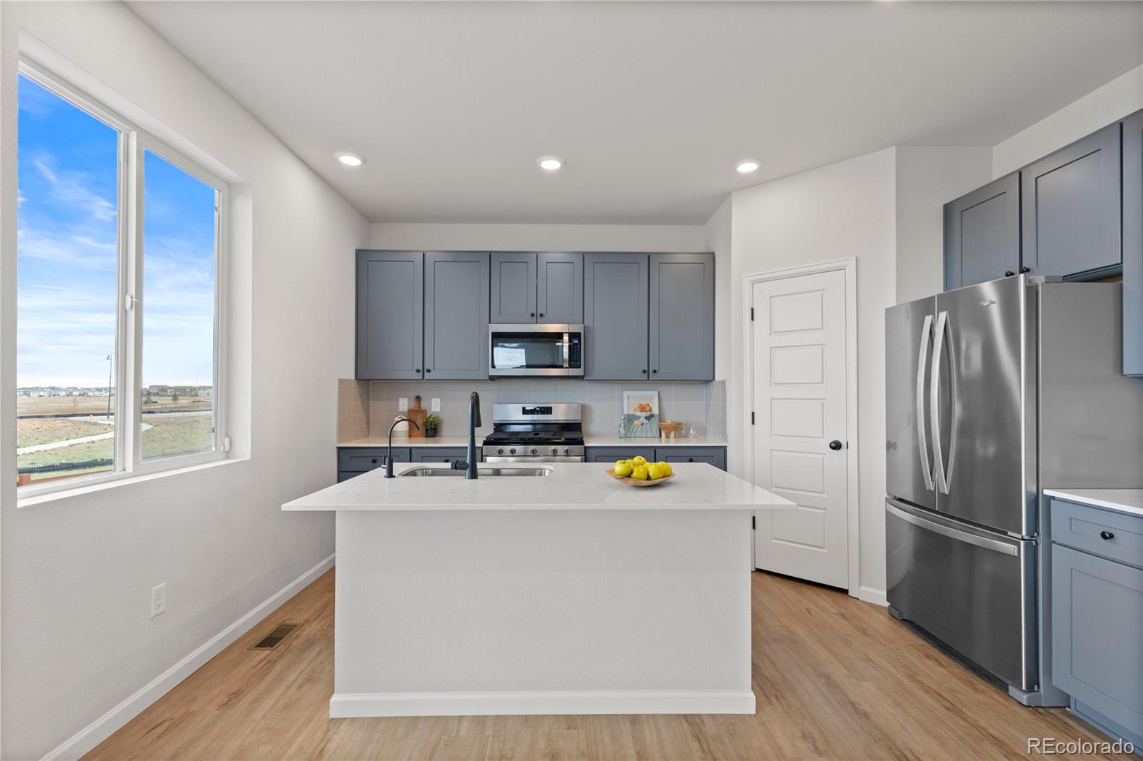 MLS Image #15 for 12407 e 102nd avenue,commerce city, Colorado