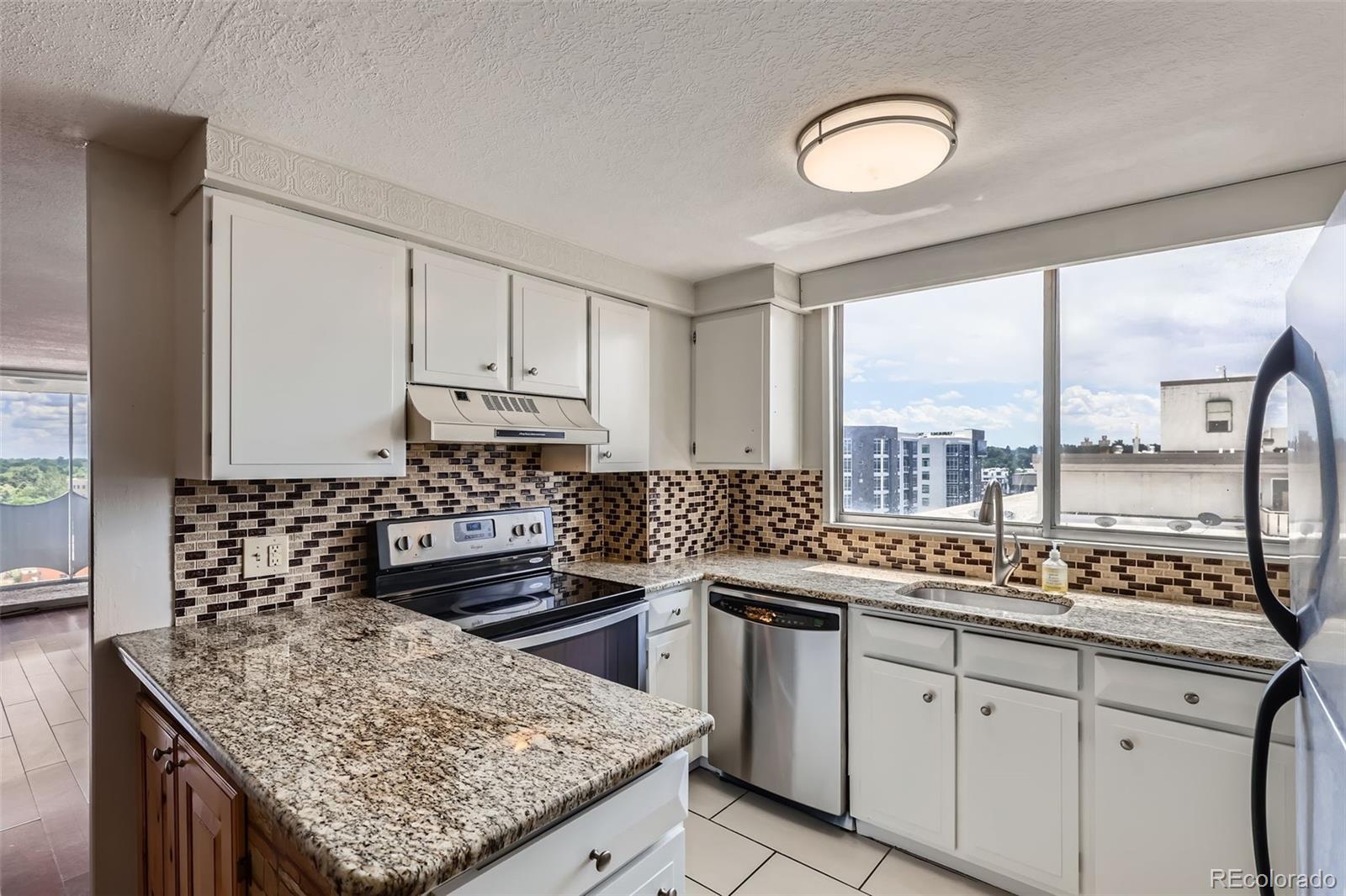 MLS Image #3 for 1155 n ash street 1202,denver, Colorado