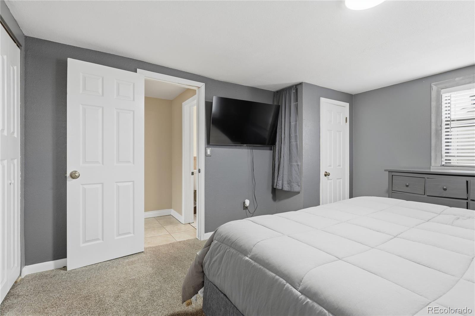 MLS Image #15 for 1141 s raleigh street,denver, Colorado
