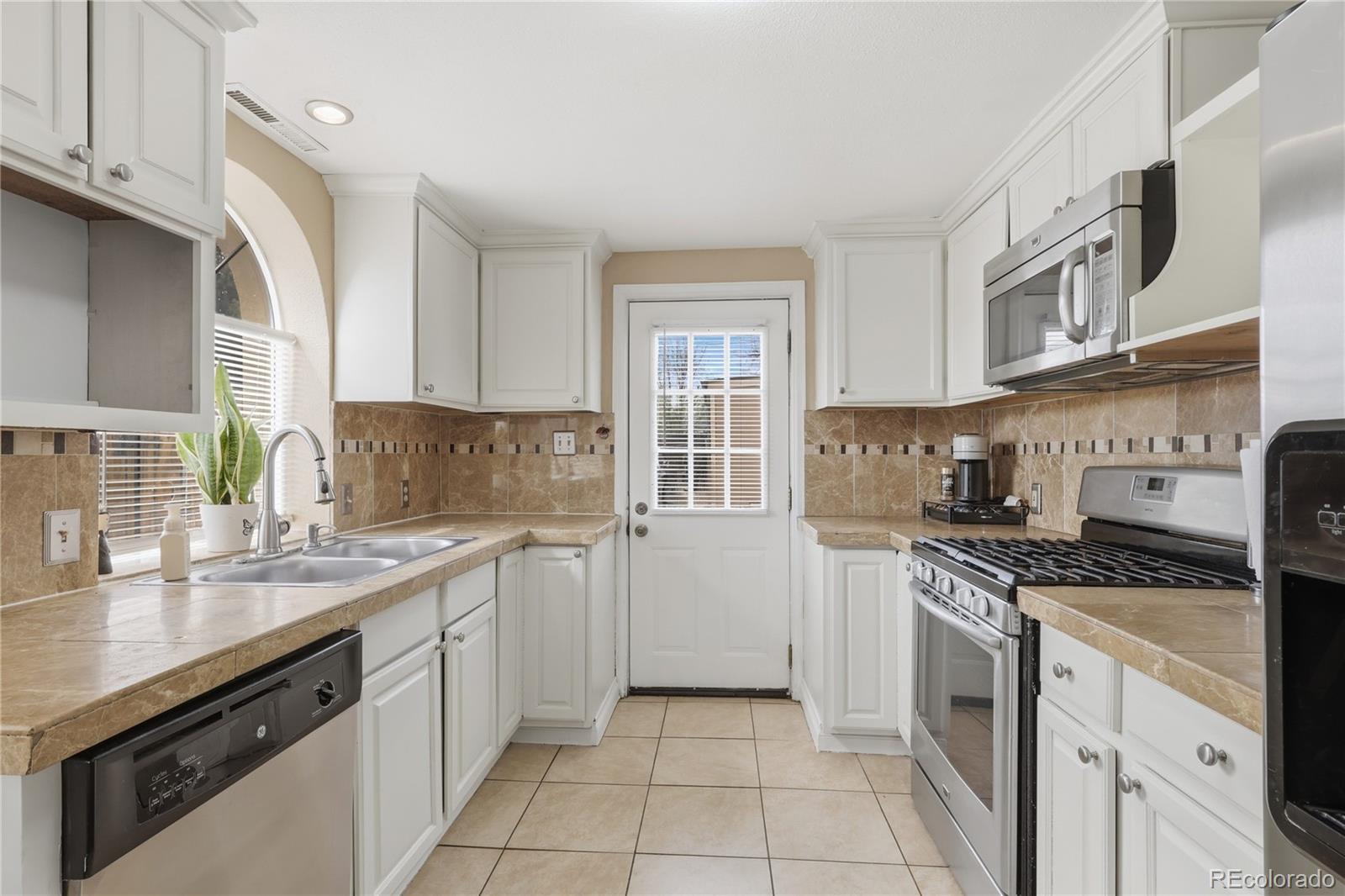 MLS Image #8 for 1141 s raleigh street,denver, Colorado