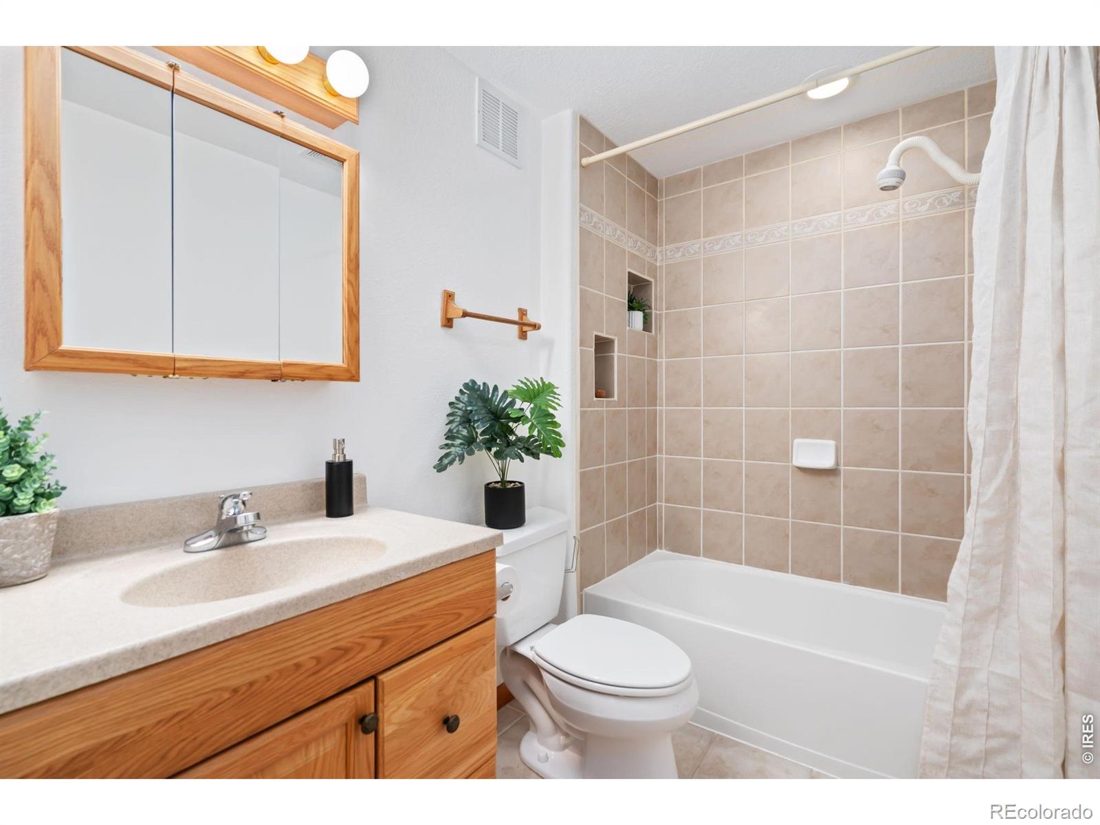 MLS Image #23 for 503  shadbury court,fort collins, Colorado