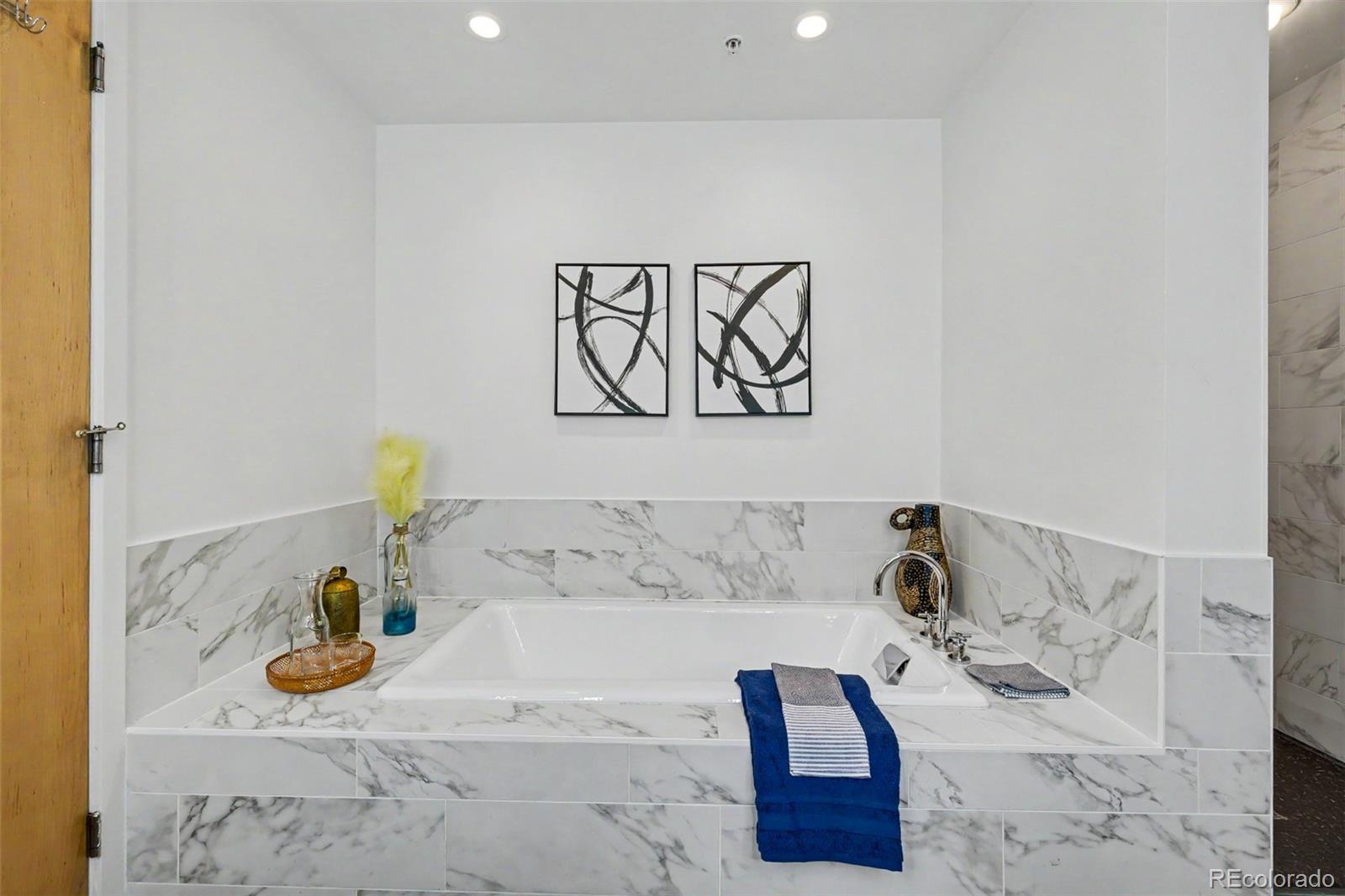 MLS Image #11 for 2100  16th street 302,denver, Colorado