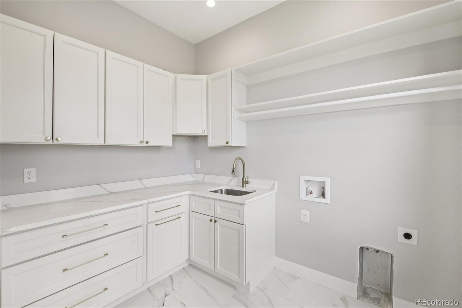 MLS Image #18 for 27330 e nova circle,aurora, Colorado