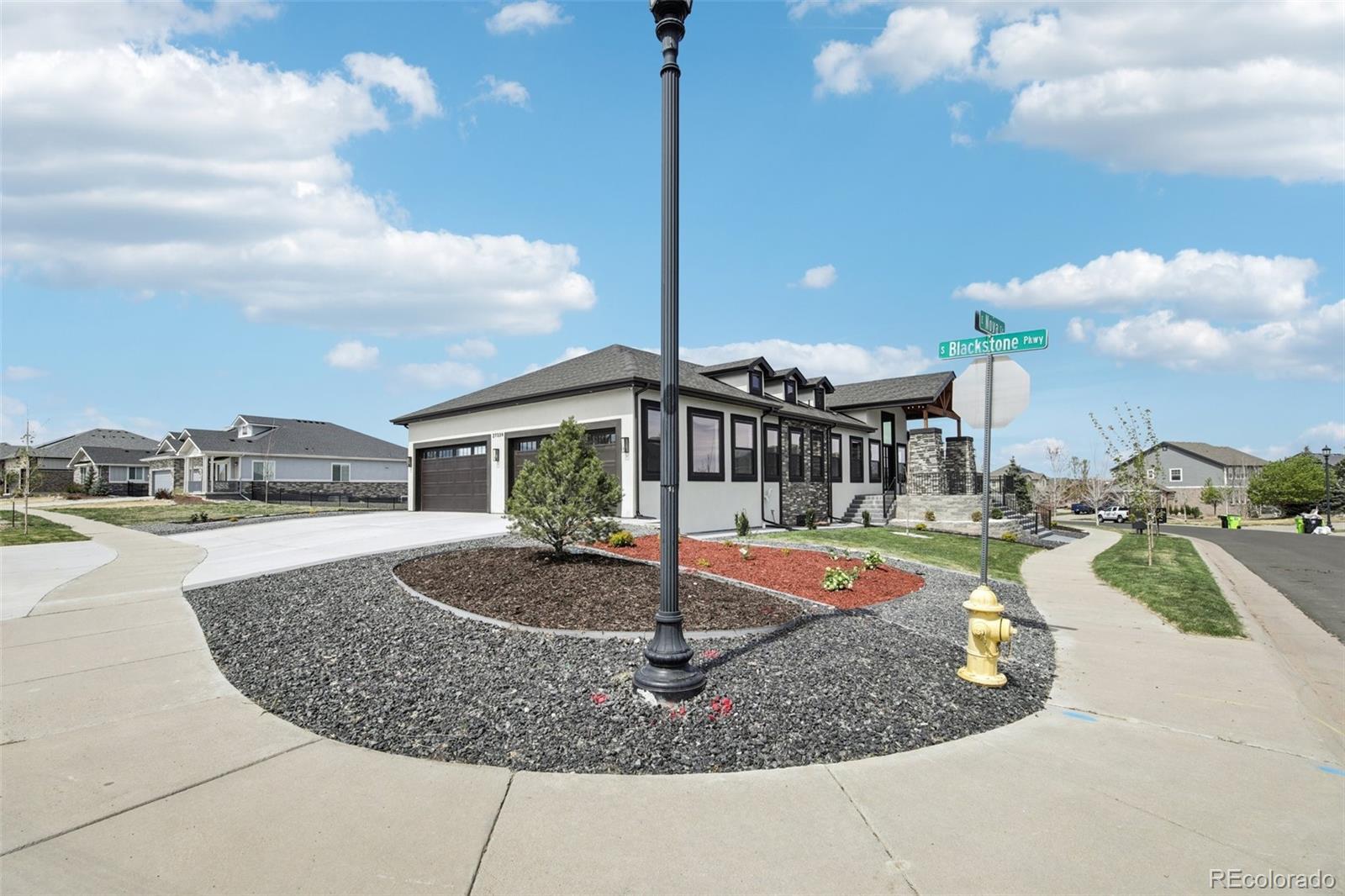 MLS Image #3 for 27330 e nova circle,aurora, Colorado