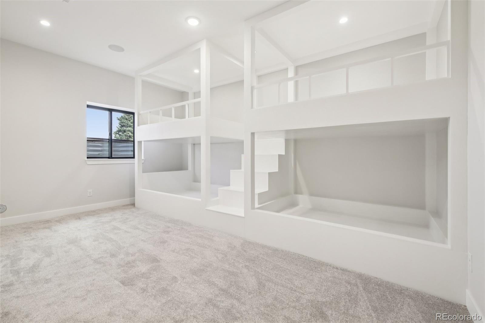 MLS Image #35 for 27330 e nova circle,aurora, Colorado
