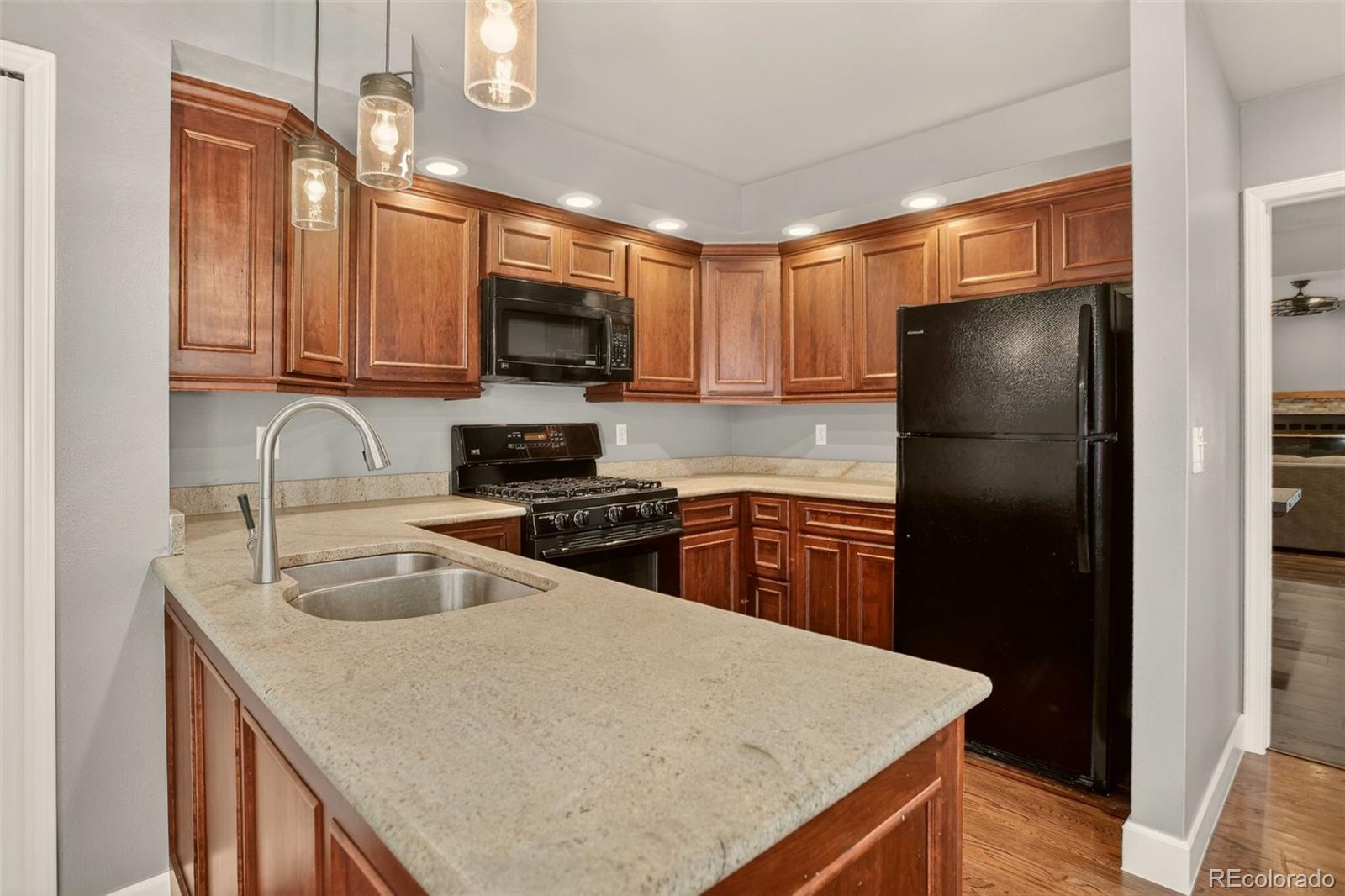 MLS Image #17 for 10000 e yale avenue,denver, Colorado