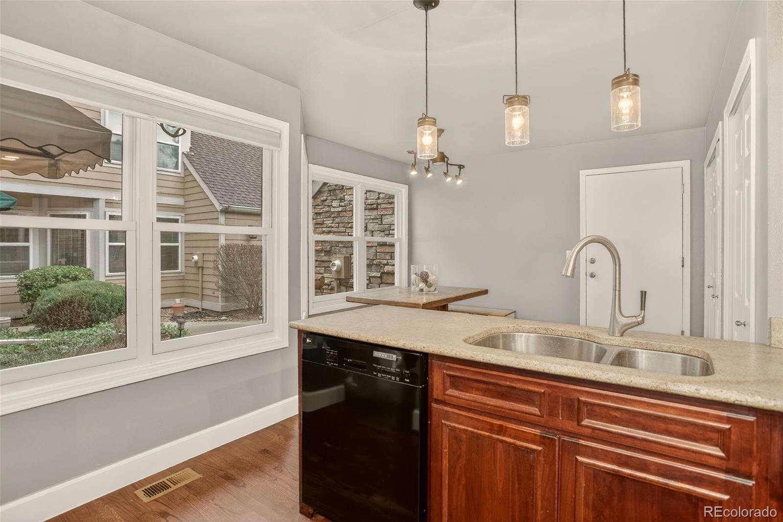 MLS Image #19 for 10000 e yale avenue,denver, Colorado