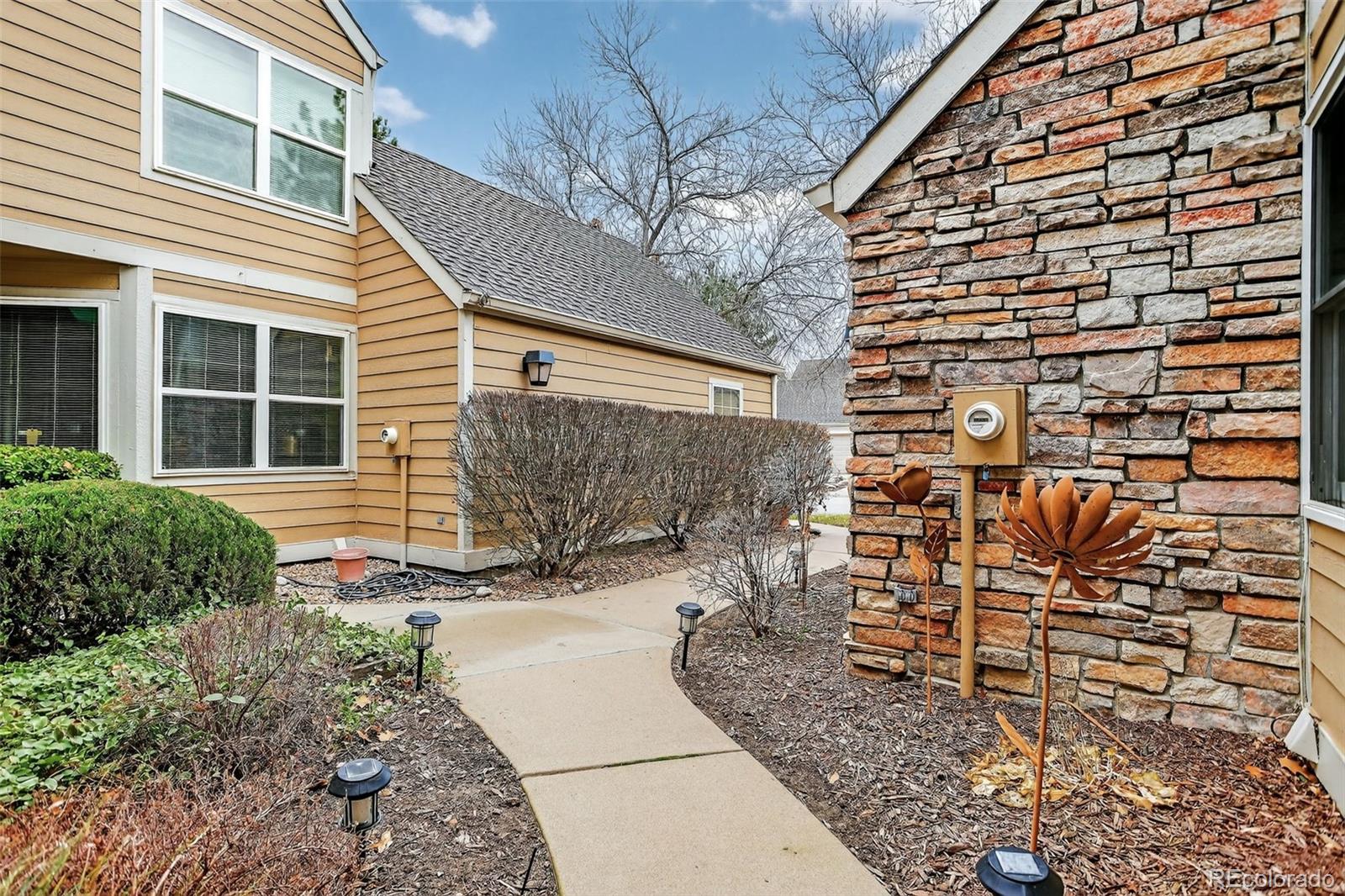 MLS Image #3 for 10000 e yale avenue,denver, Colorado