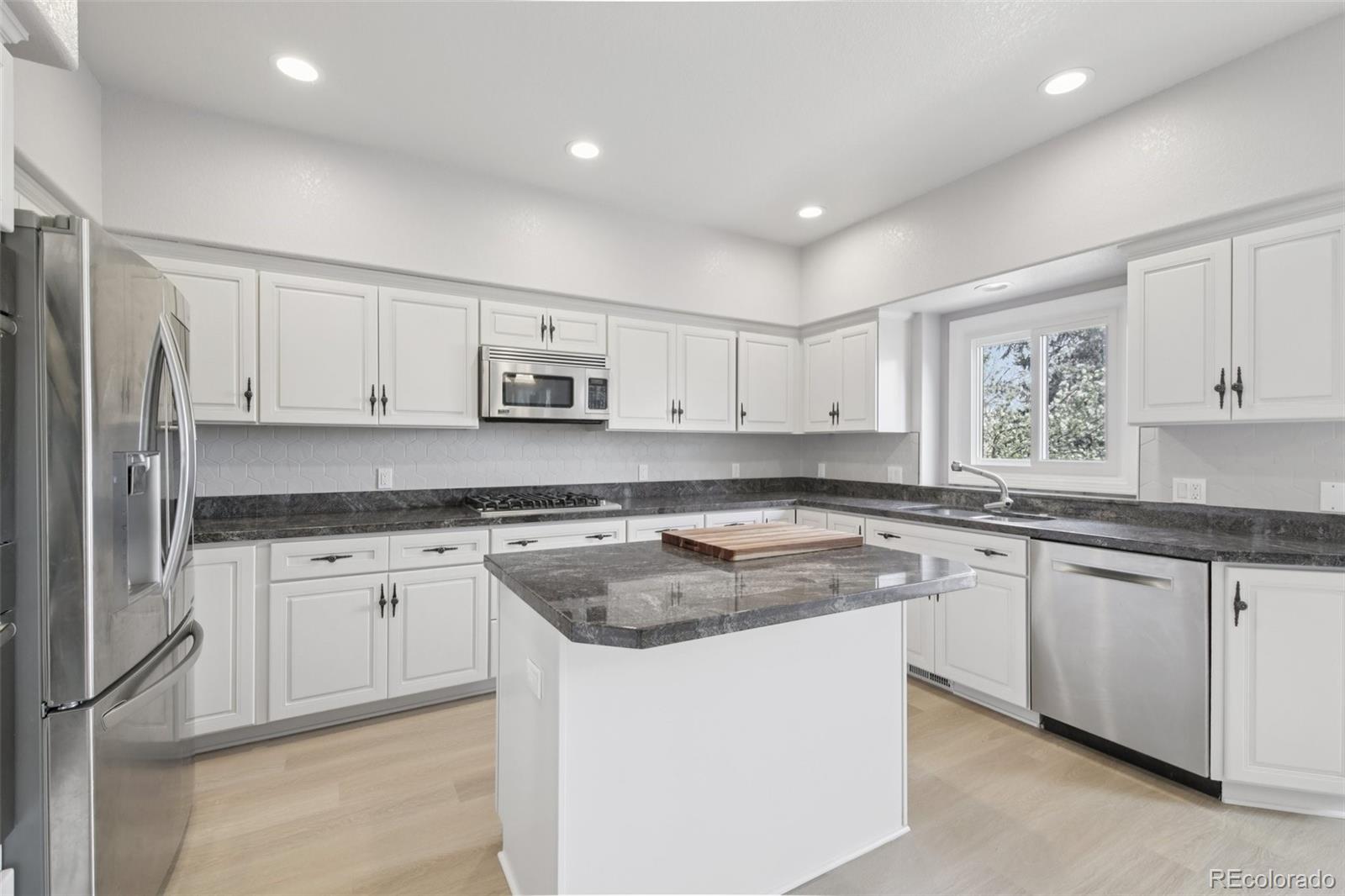MLS Image #8 for 561  breckenridge drive,broomfield, Colorado