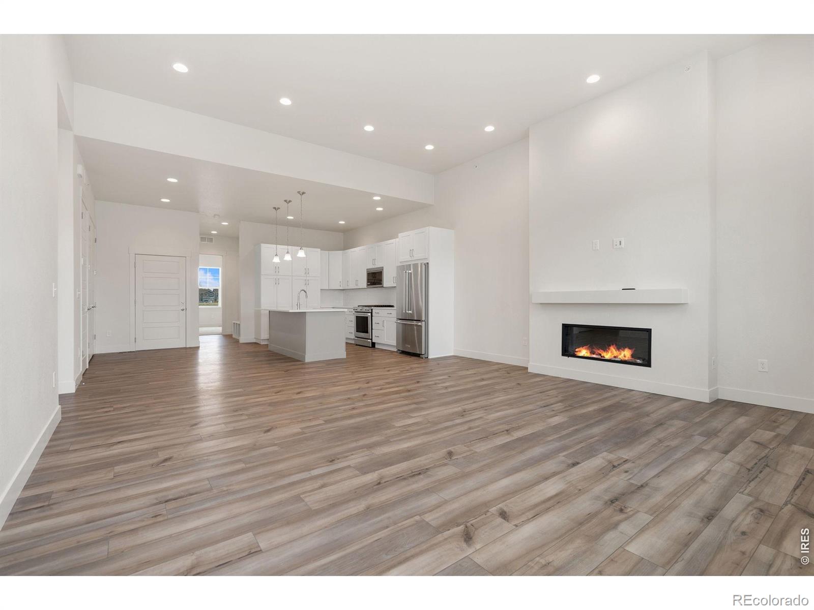 MLS Image #4 for 2978  fleet drive,fort collins, Colorado