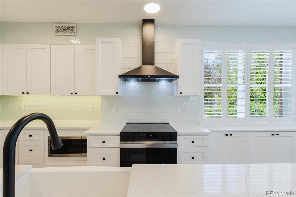 MLS Image #18 for 2609  emporia court,denver, Colorado