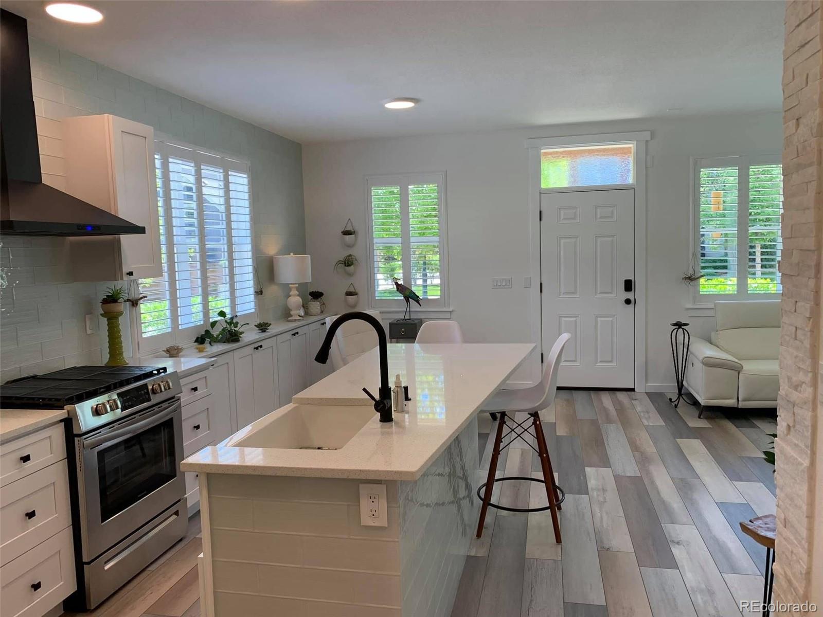 MLS Image #2 for 2609  emporia court,denver, Colorado
