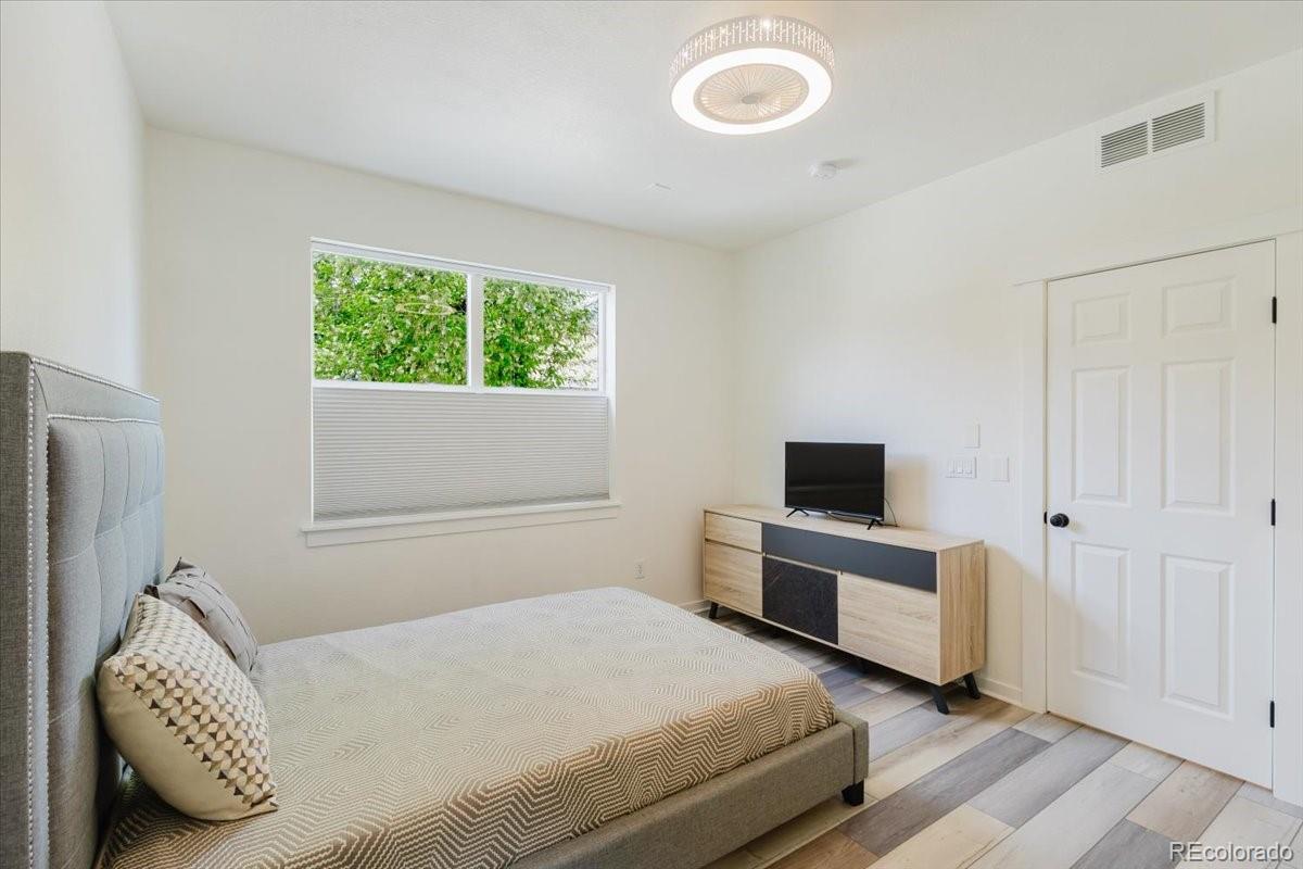 MLS Image #22 for 2609  emporia court,denver, Colorado