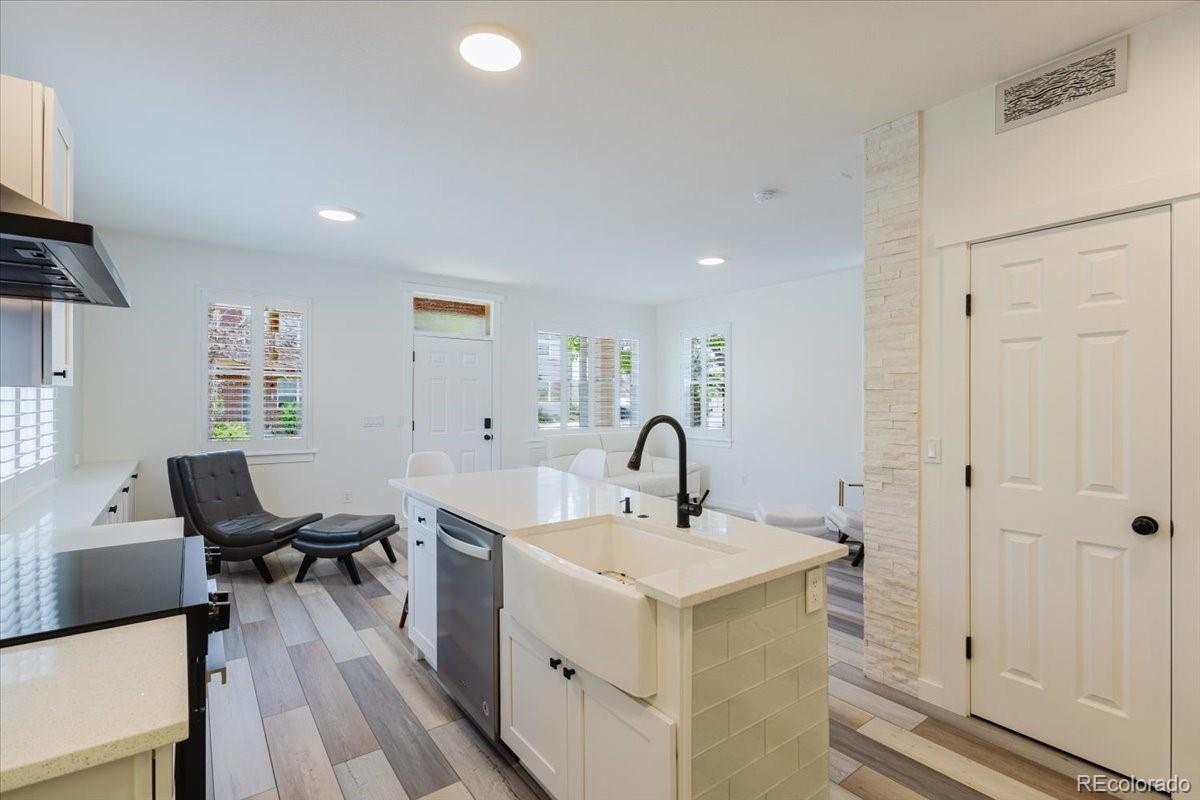 MLS Image #24 for 2609  emporia court,denver, Colorado