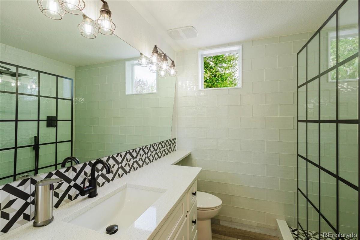 MLS Image #26 for 2609  emporia court,denver, Colorado
