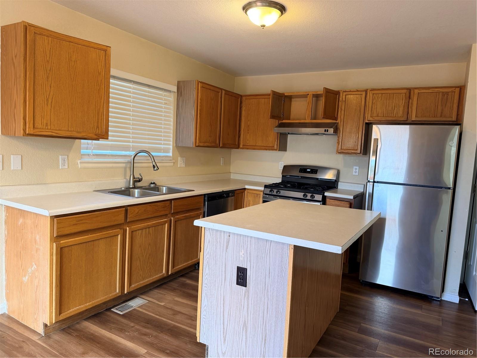 MLS Image #8 for 19106 e carmel circle,aurora, Colorado