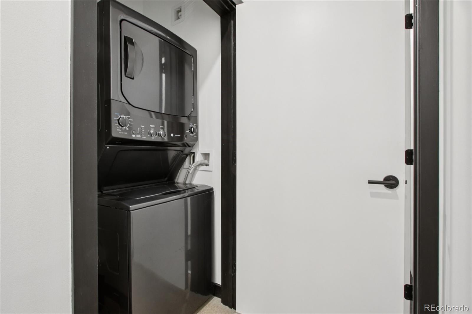 MLS Image #14 for 1601  park avenue,denver, Colorado