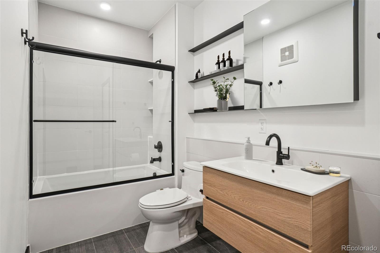 MLS Image #16 for 1601  park avenue,denver, Colorado