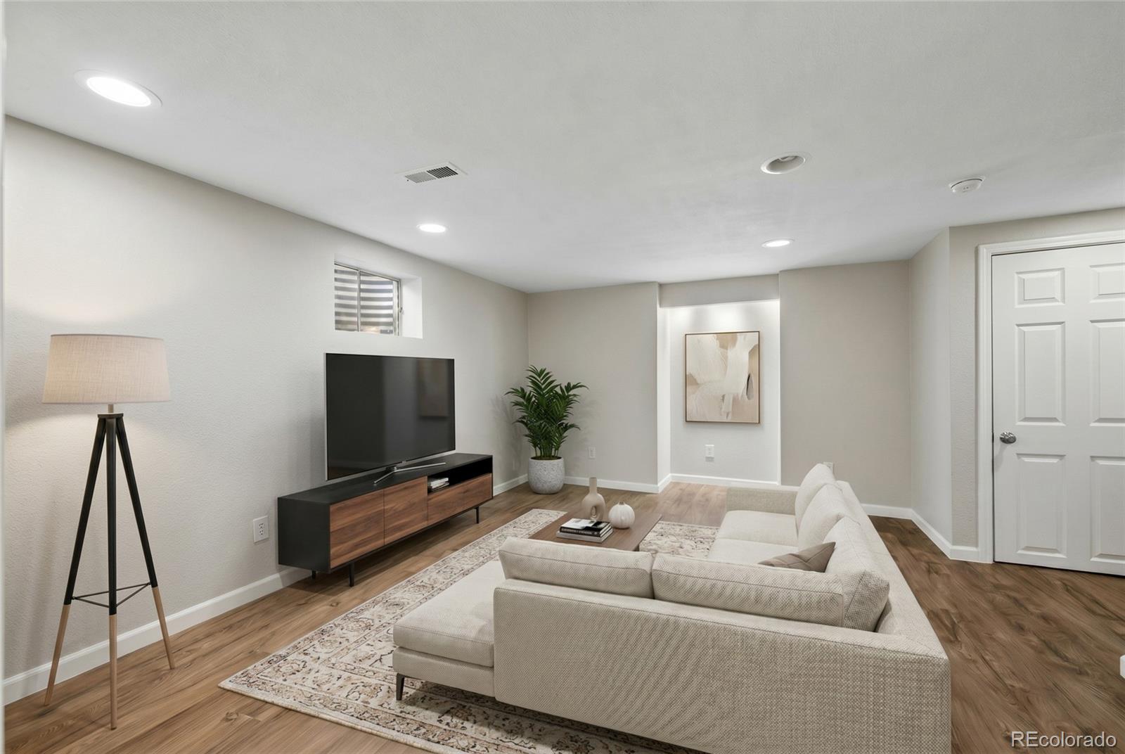 MLS Image #19 for 12172  bannock circle,denver, Colorado