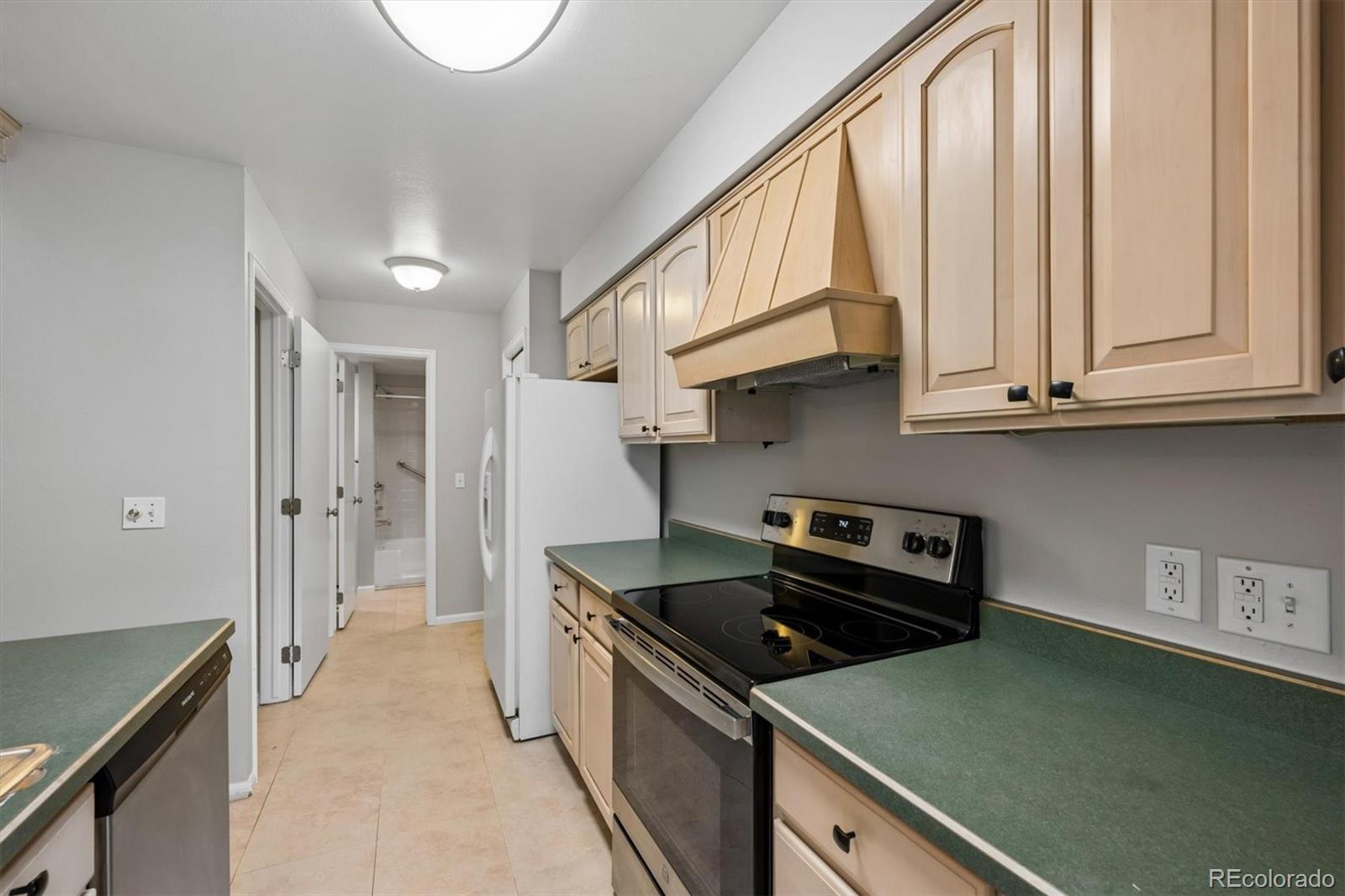 MLS Image #7 for 12172  bannock circle,denver, Colorado