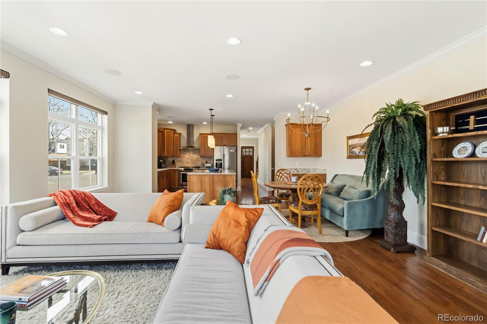 MLS Image #10 for 1901 s logan street,denver, Colorado