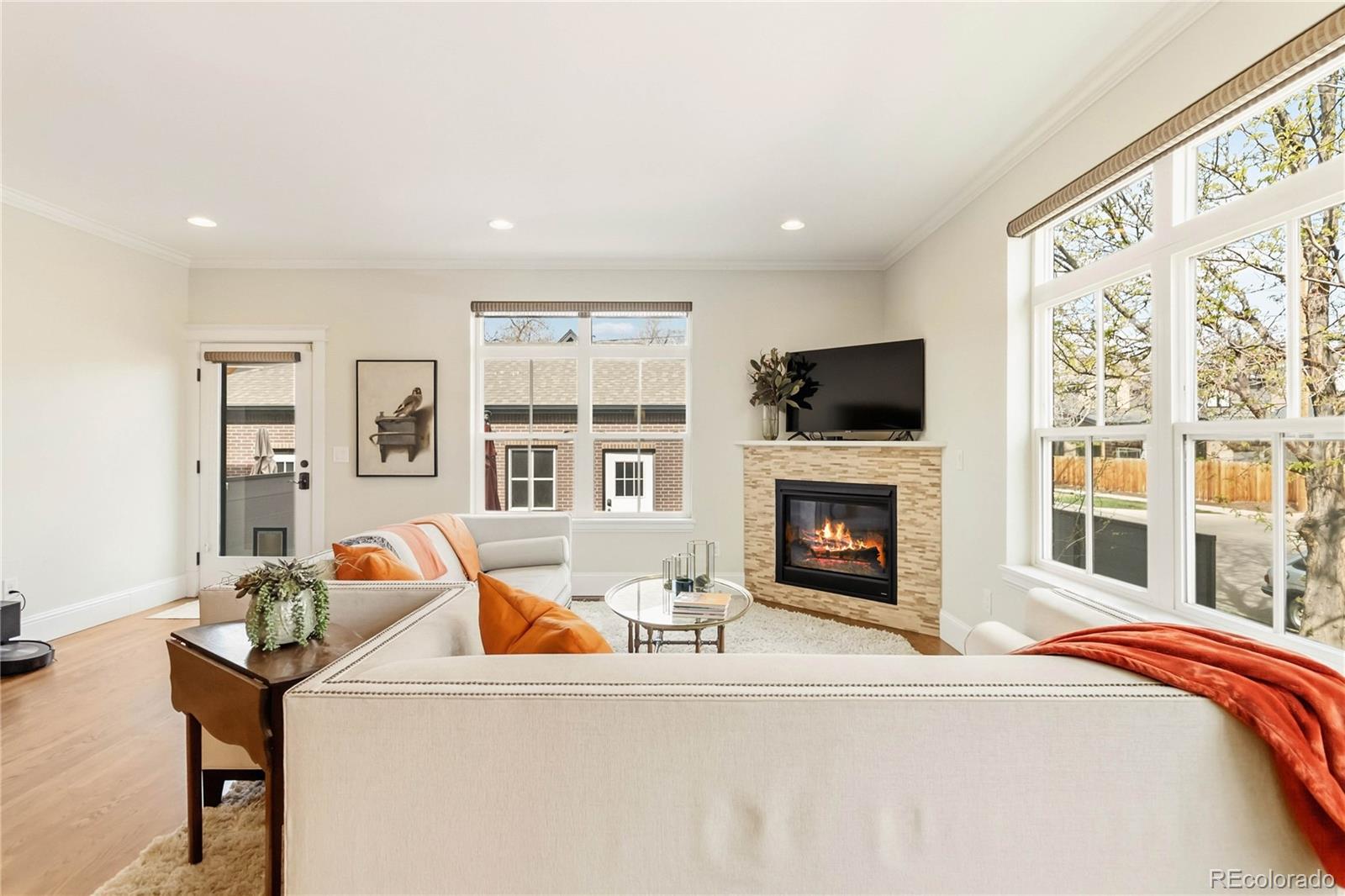 MLS Image #11 for 1901 s logan street,denver, Colorado