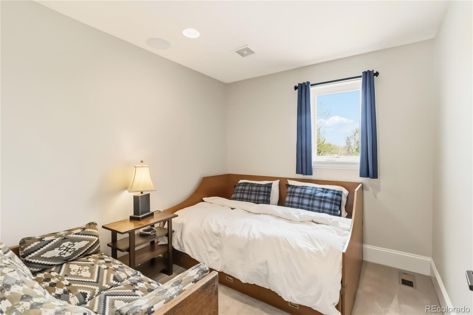 MLS Image #26 for 1901 s logan street,denver, Colorado