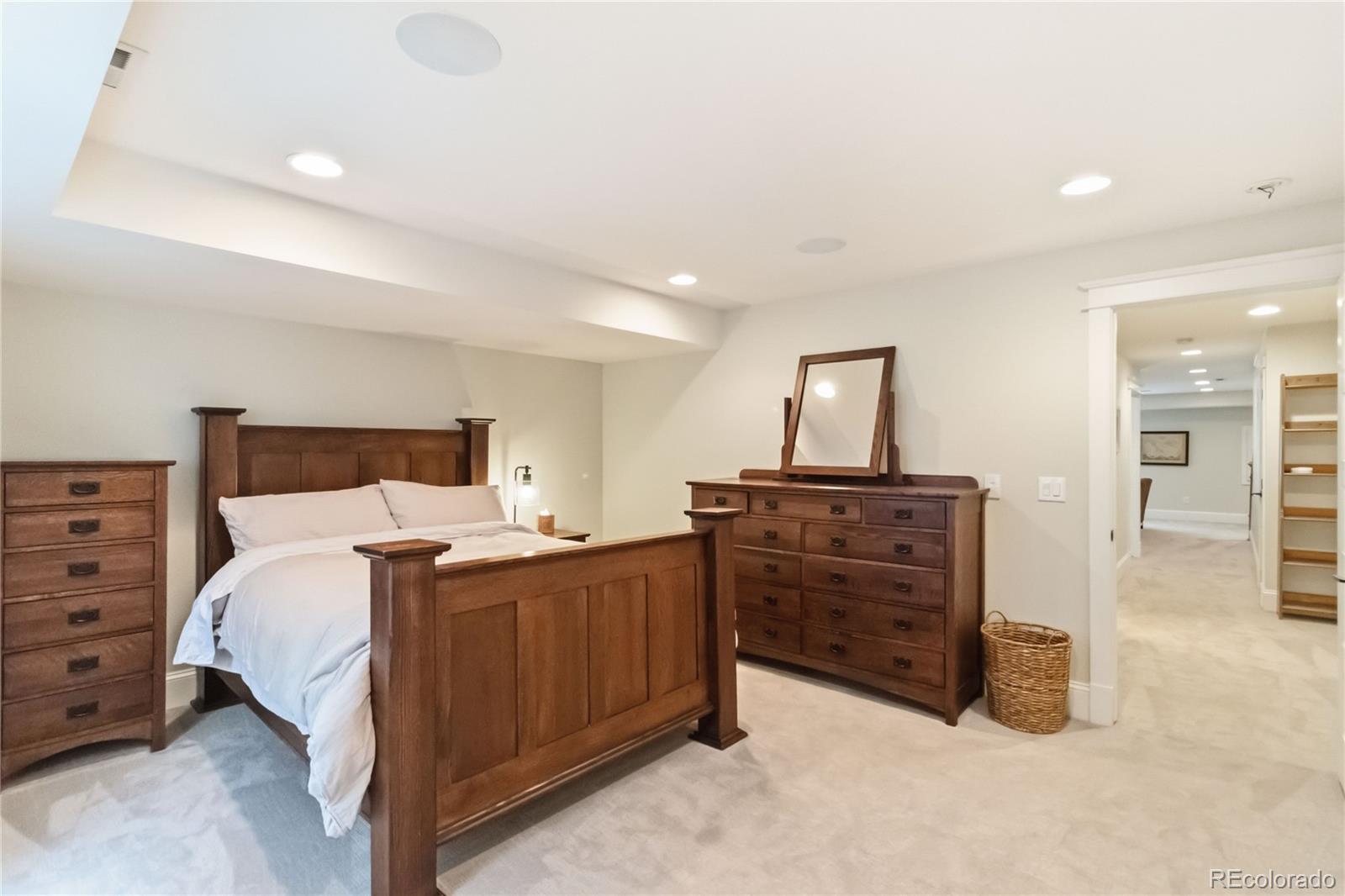 MLS Image #35 for 1901 s logan street,denver, Colorado
