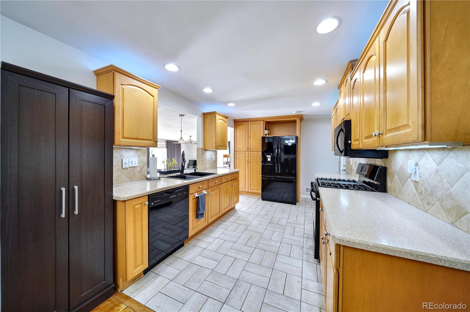 MLS Image #2 for 6616 s lincoln street,centennial, Colorado