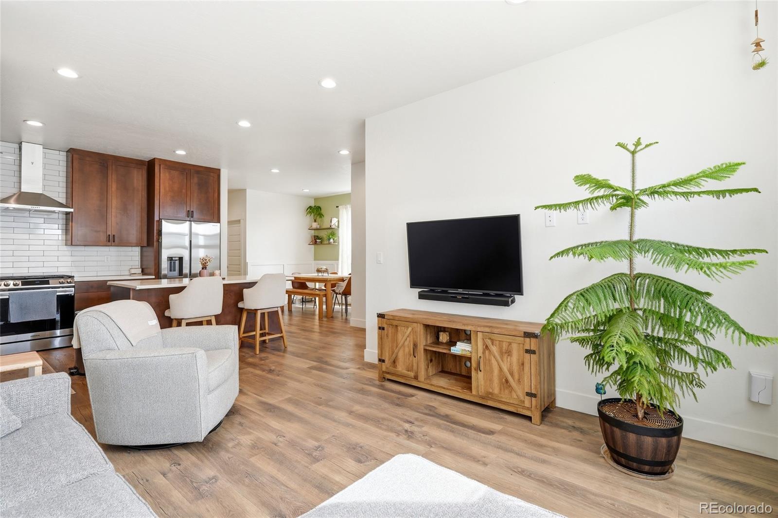 MLS Image #5 for 287  dipper court,berthoud, Colorado