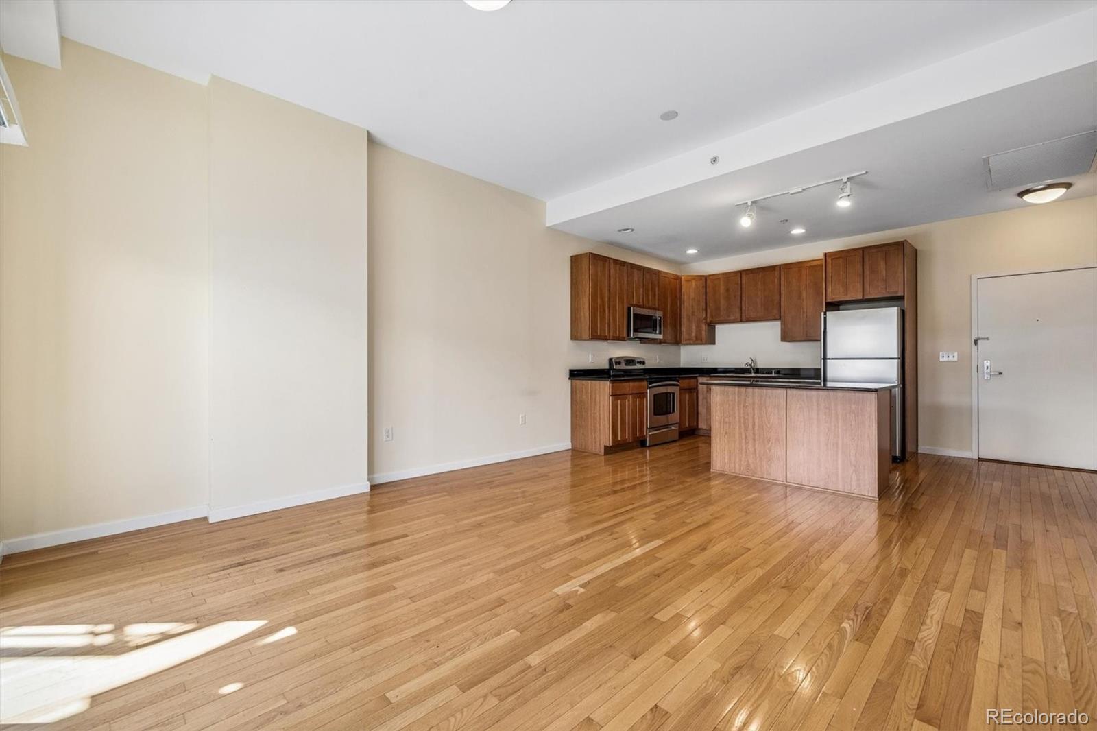 MLS Image #25 for 1950 n logan street 508,denver, Colorado