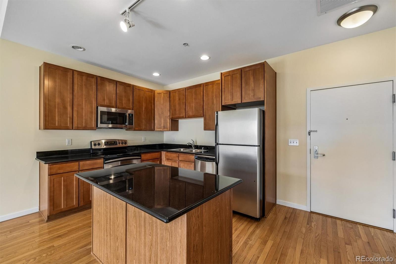 MLS Image #26 for 1950 n logan street 508,denver, Colorado