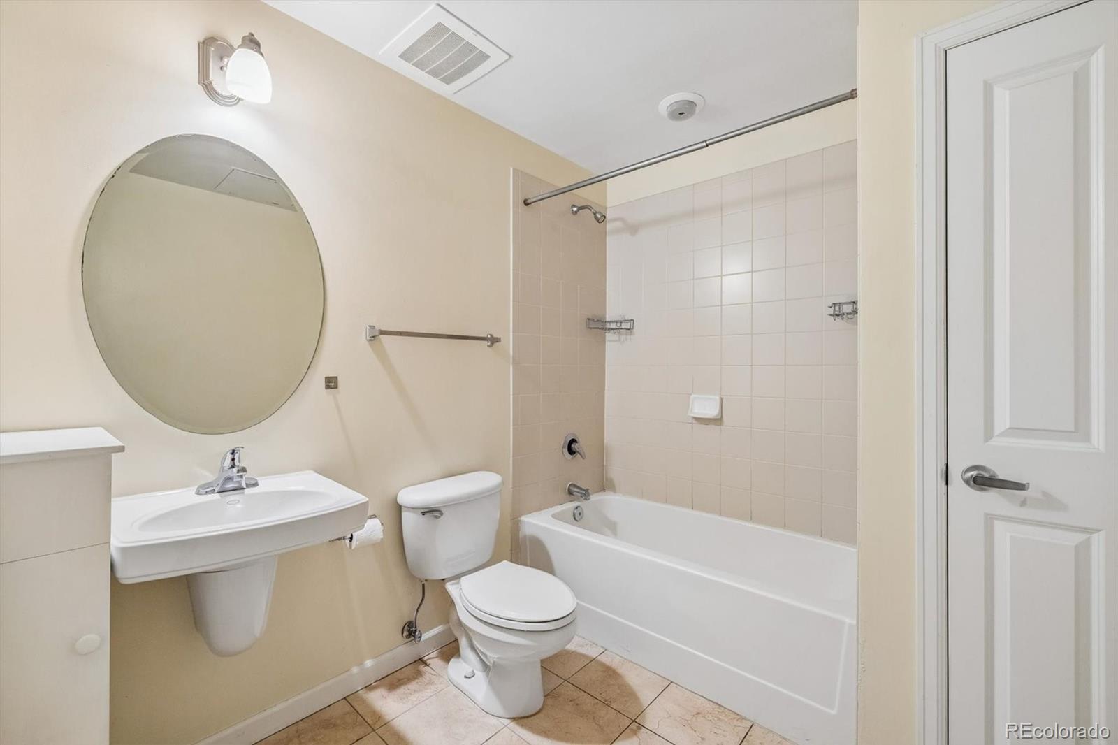 MLS Image #6 for 1950 n logan street 508,denver, Colorado