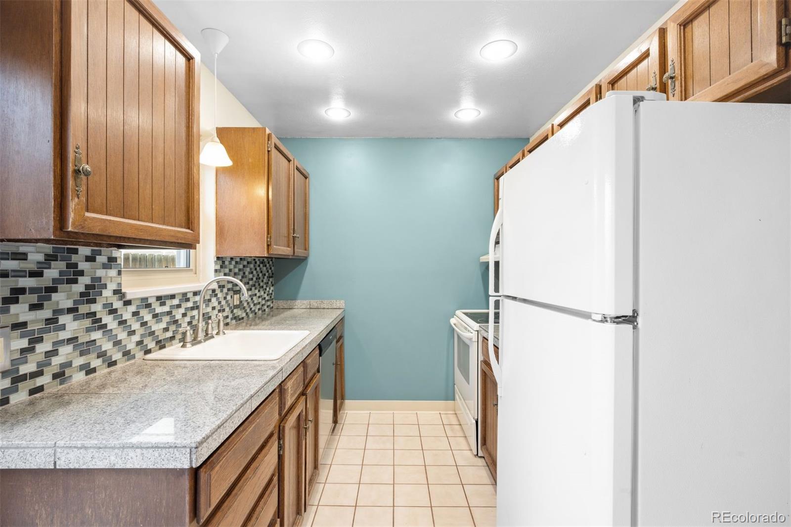 MLS Image #4 for 4523 w ponds circle,littleton, Colorado