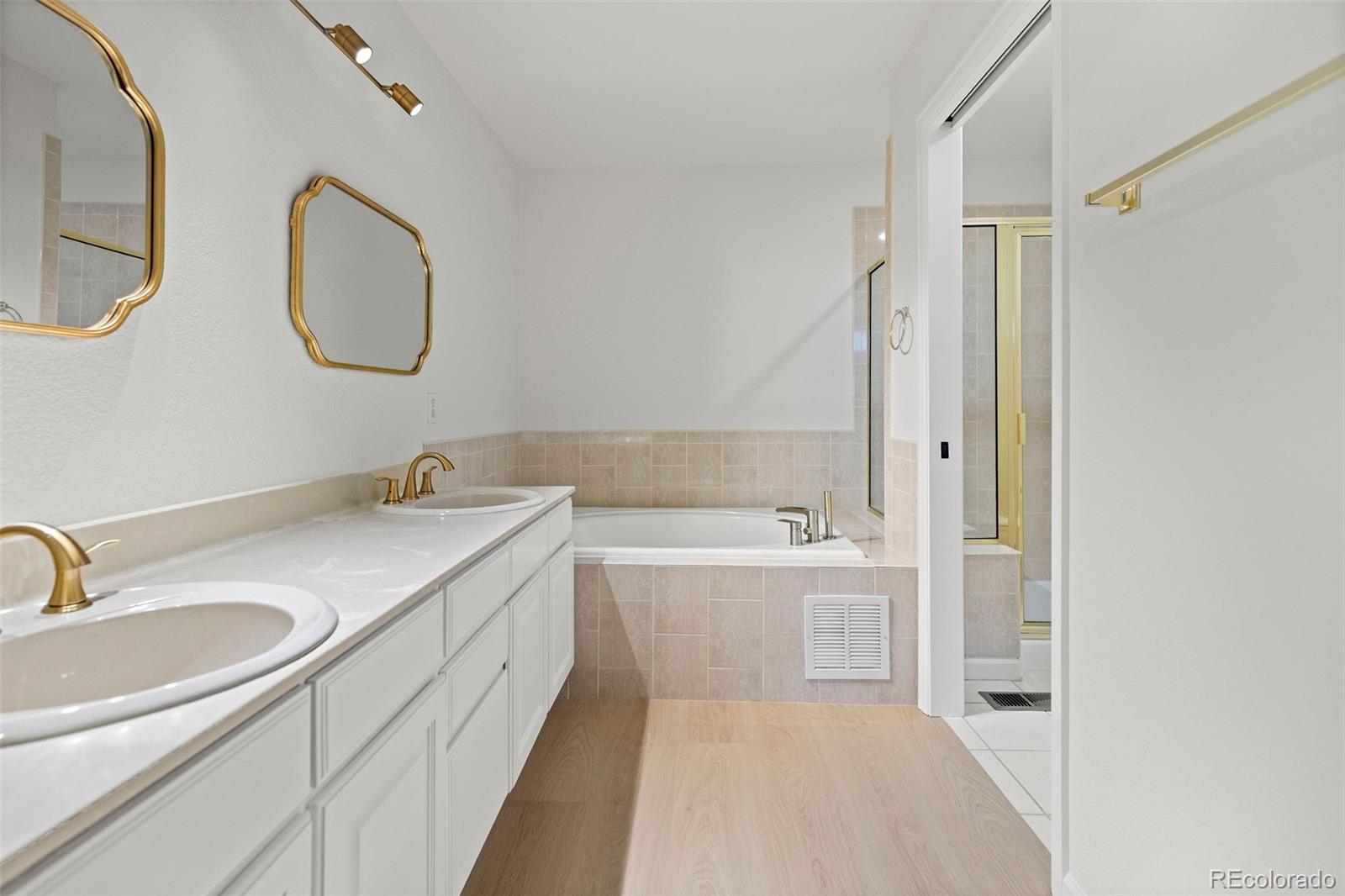 MLS Image #17 for 4603 s abilene circle,aurora, Colorado