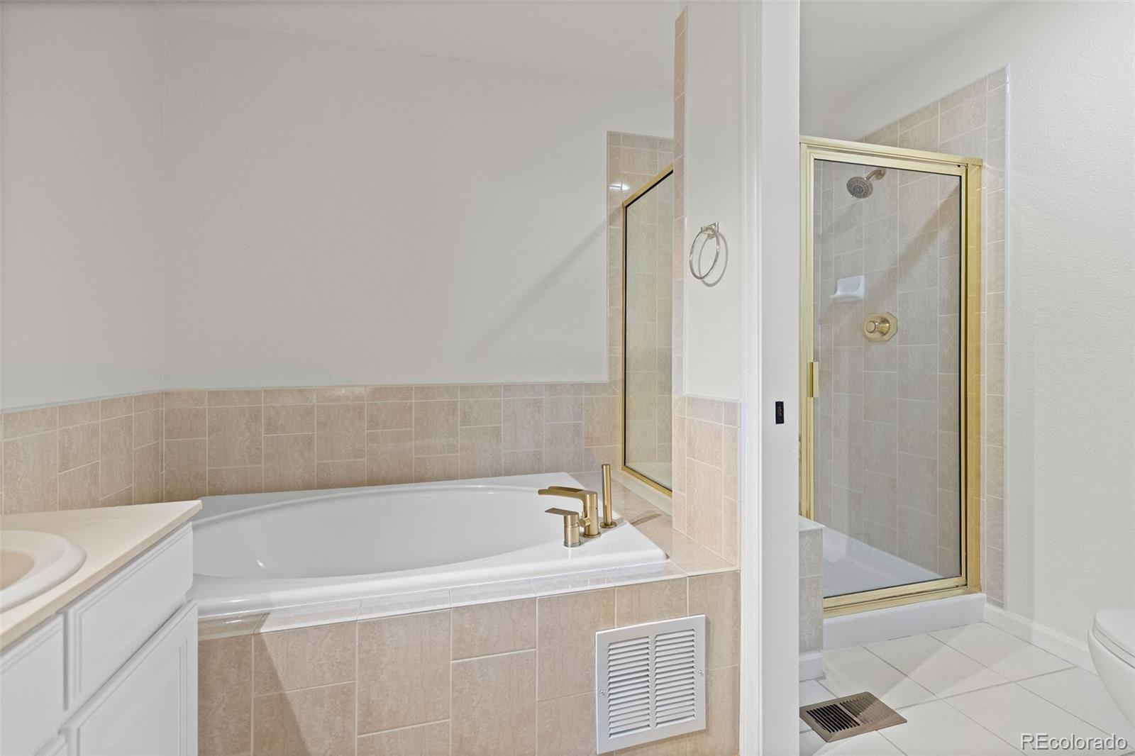 MLS Image #18 for 4603 s abilene circle,aurora, Colorado