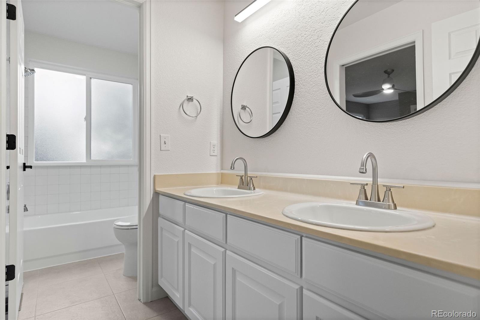 MLS Image #22 for 4603 s abilene circle,aurora, Colorado