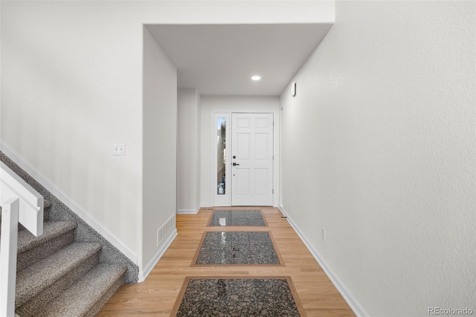 MLS Image #3 for 4603 s abilene circle,aurora, Colorado