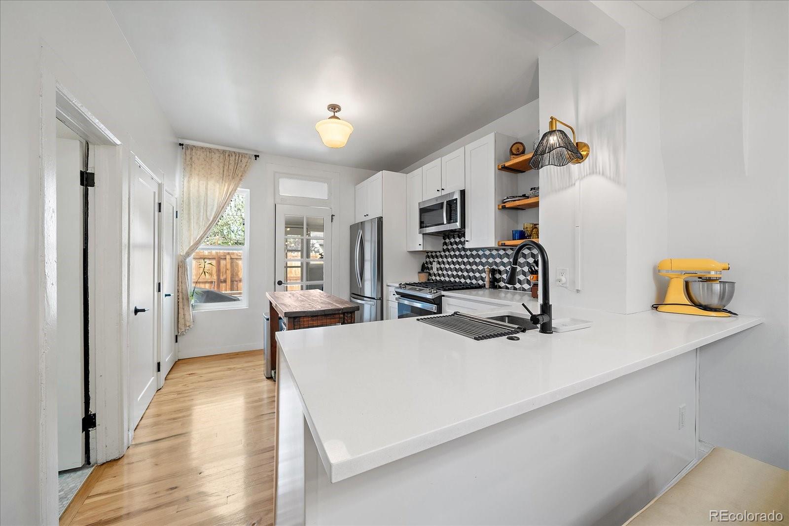 MLS Image #5 for 217 e cedar avenue,denver, Colorado