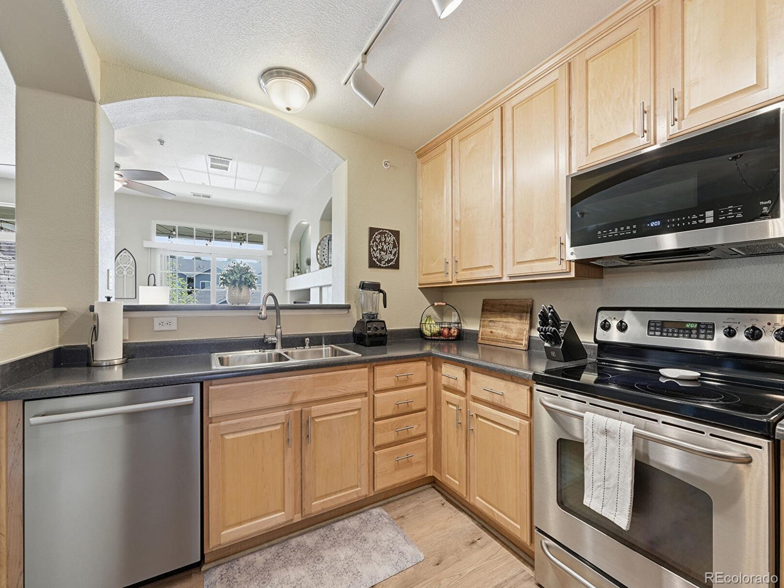 MLS Image #15 for 431  black feather loop 810,castle rock, Colorado