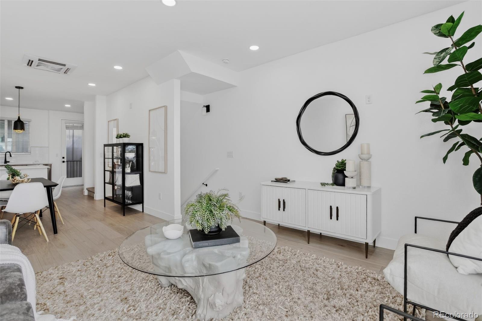 MLS Image #15 for 5128 w 26th avenue 205,denver, Colorado