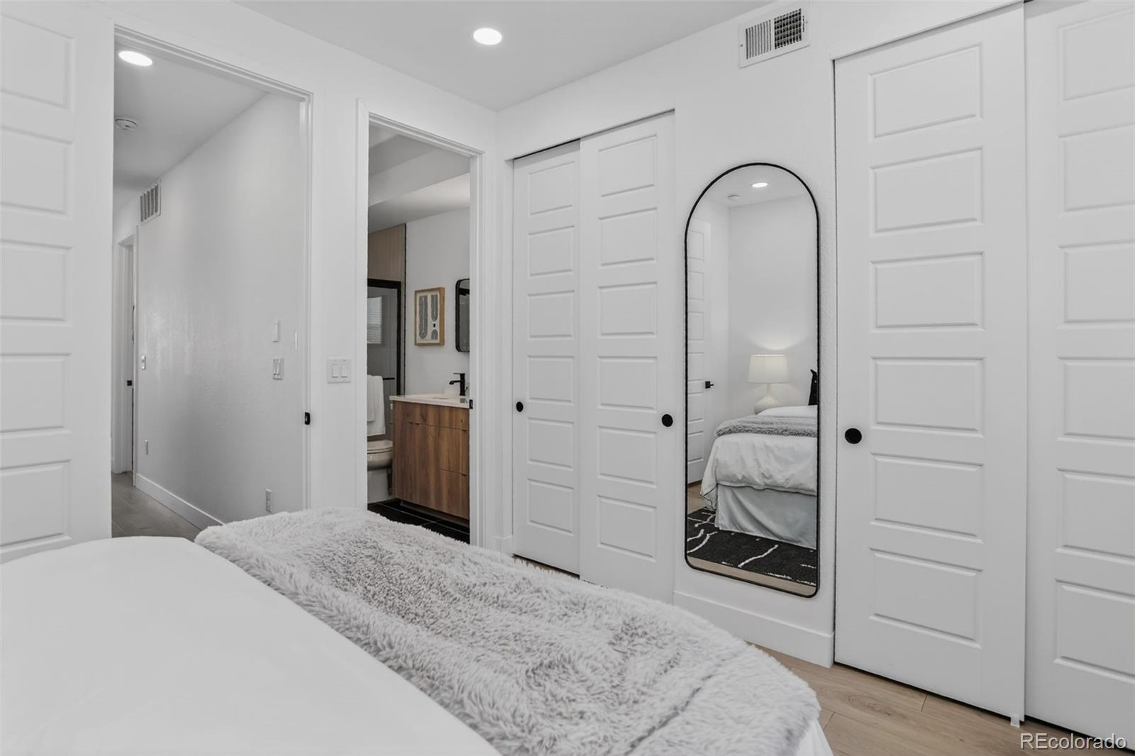 MLS Image #27 for 5128 w 26th avenue 205,denver, Colorado