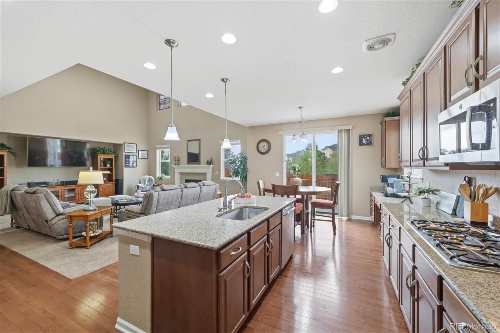 MLS Image #8 for 25690 e hoover place,aurora, Colorado