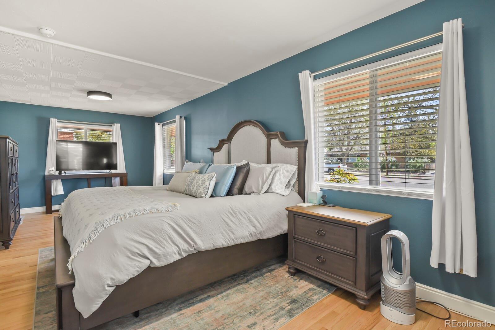 MLS Image #14 for 691 s holly street,denver, Colorado
