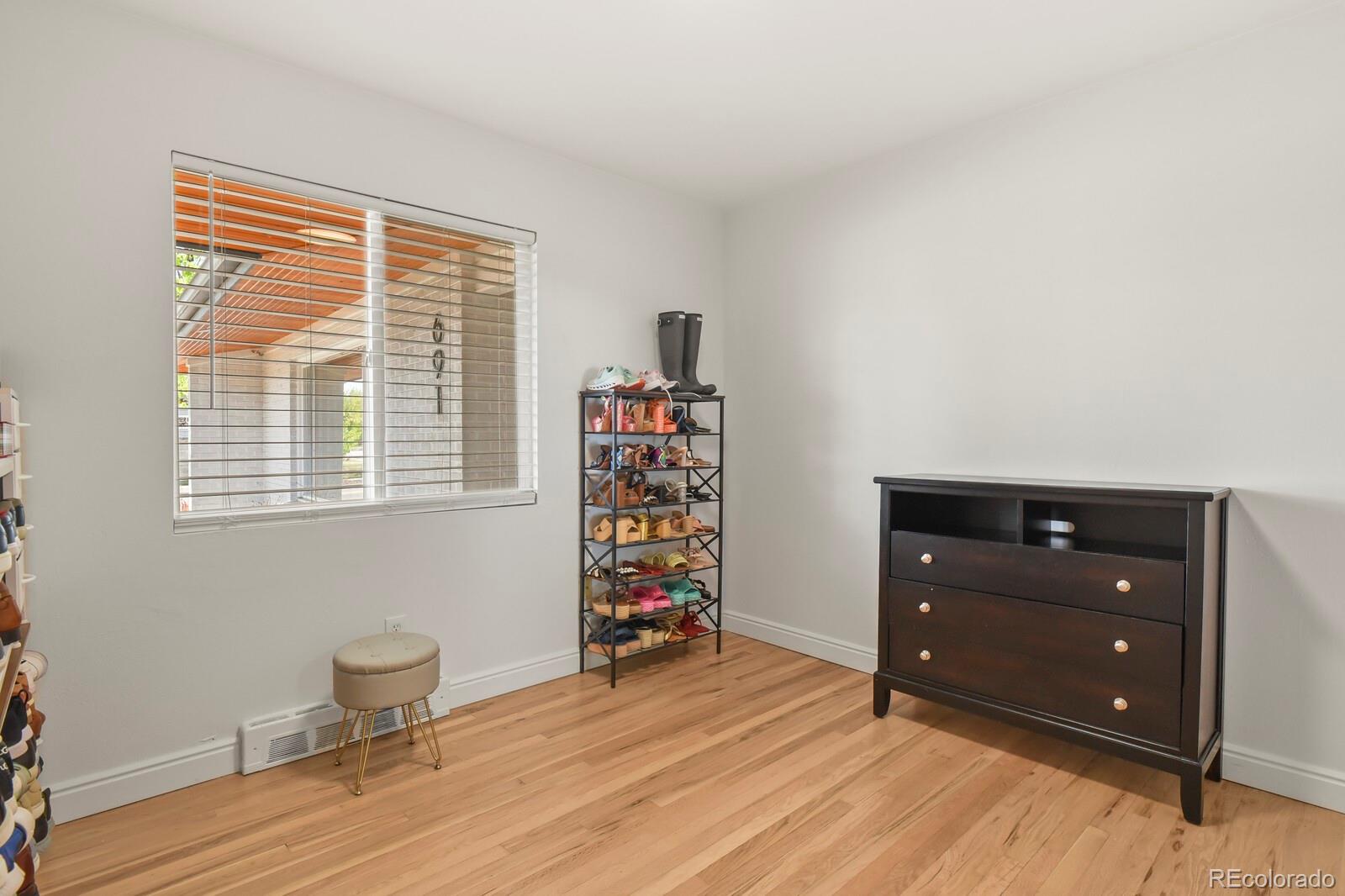 MLS Image #19 for 691 s holly street,denver, Colorado